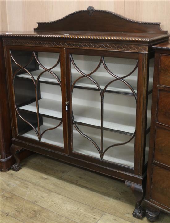 A 1920s china display cabinet, W.123cm